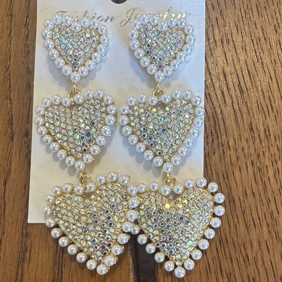 Fashion - Picture 2 of 3